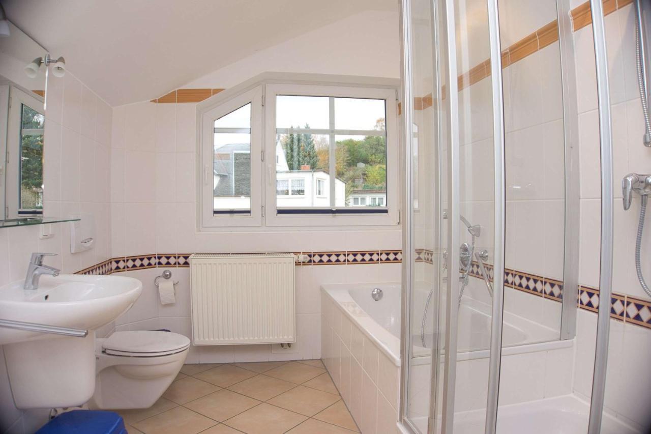 Balkon Mit Traumhaften Meerblick, Gratis Nutzung Vom Ahoi Erlebnisbad Und Sauna In Sellin Duenenhaus Fewo05 奥斯特巴德·哥伦 外观 照片