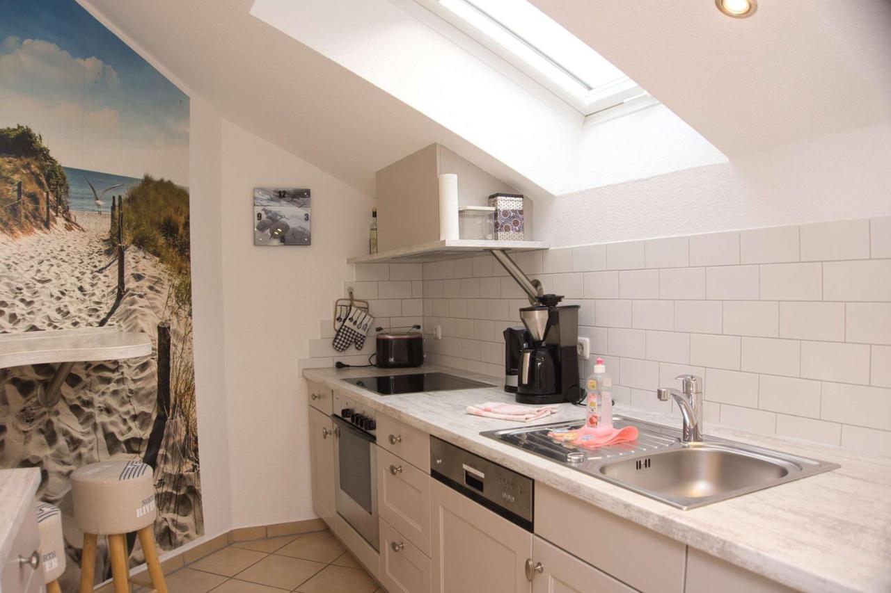 Balkon Mit Traumhaften Meerblick, Gratis Nutzung Vom Ahoi Erlebnisbad Und Sauna In Sellin Duenenhaus Fewo05 奥斯特巴德·哥伦 外观 照片